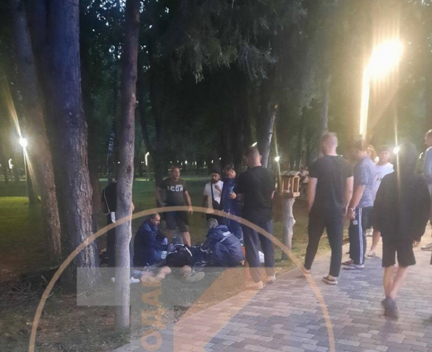 Мужчину зарезали кухонным ножом в парке Краснодара