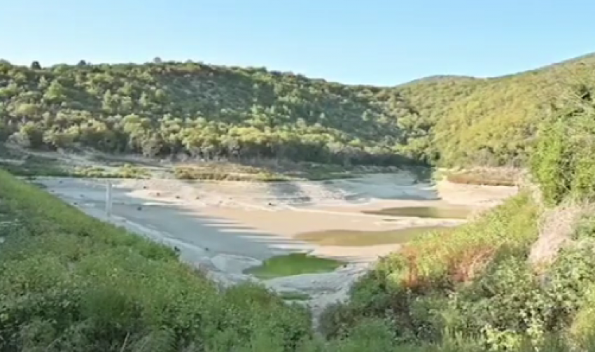 В Геленджике высохло озеро, питающее город водой 