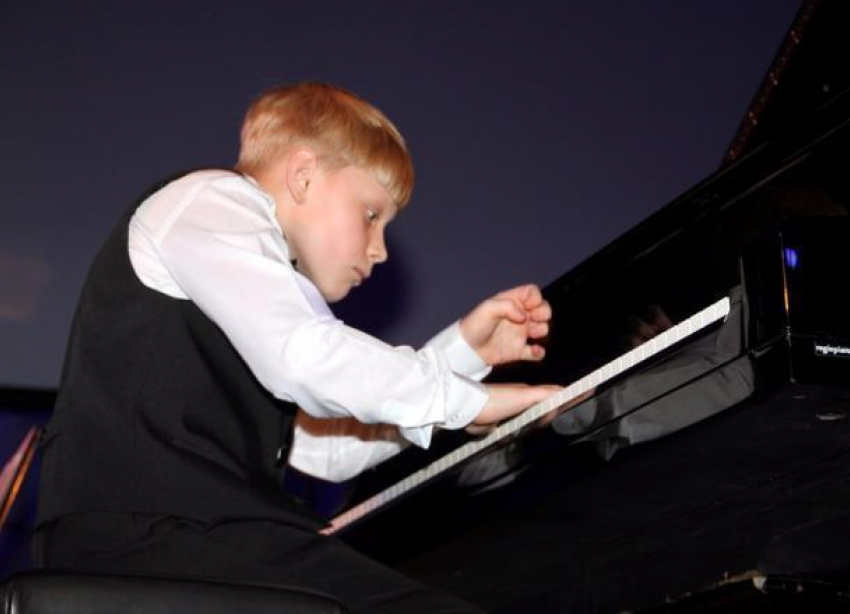 14-летний пианист-вундеркинд выступит в Сочи