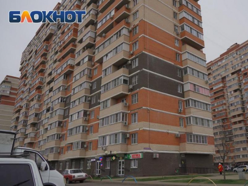 В Краснодаре подъезд многоквартирного дома продали частнику