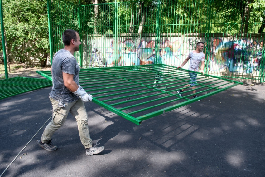 Спортплощадку на улице Российской в Краснодаре отремонтируют впервые за 50 лет