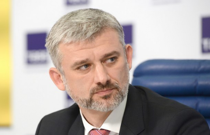  На место возгорания самолета в Сочи прилетел глава Минтранса РФ 