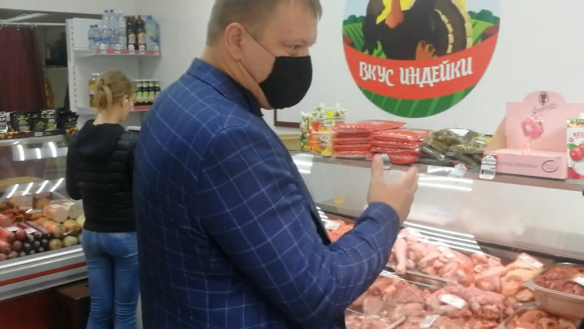 «Перчатки наденьте»: заммэра Краснодара нашел магазины с нарушениями санитарных норм