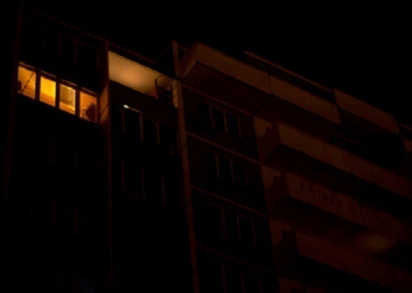 В Краснодаре девушке прострелили руку