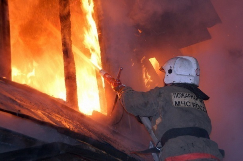 Два человека погибли при пожаре в Сочи