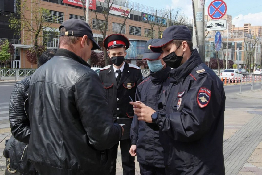 На улице Красной в Краснодаре проверят соблюдение масочного режима 