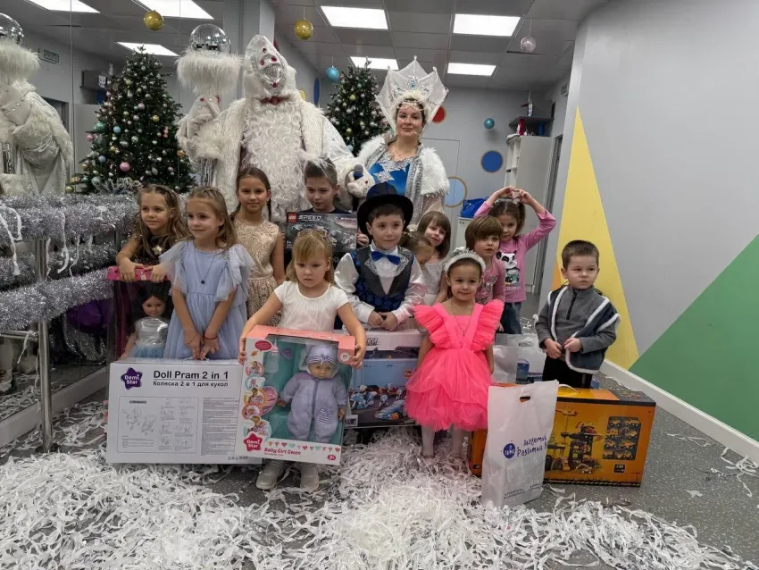 Новогодний праздник для детей погибших участников СВО провели в Краснодаре