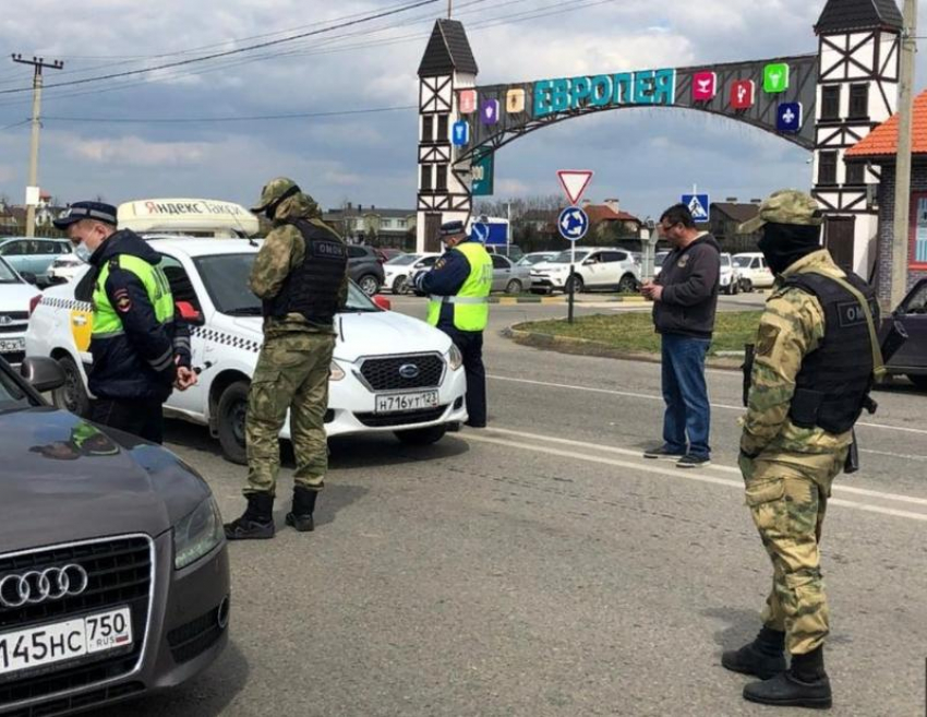 Более 600 автомобилей не пустили в Краснодар из-за карантина