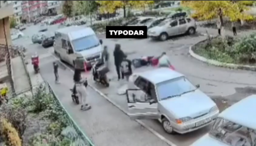 Избиение курьера после наезда на ребенка показали на всю Россию