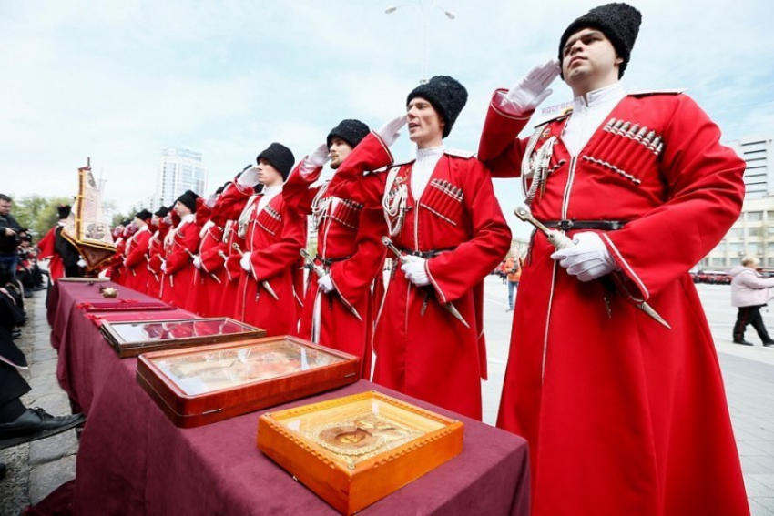  Календарь: казаки в Краснодаре отметили 28-ю годовщину реабилитации 