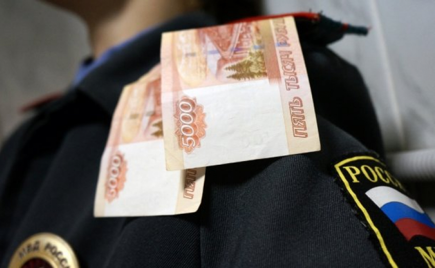  Полицейский в Краснодаре требовал у бизнесмена почти полмиллиона рублей 