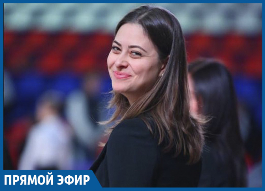 Жизнь танцовщицы в прямом эфире