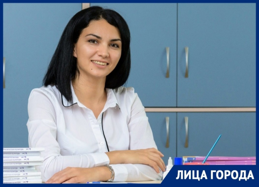 «В школе мне было трудно», - учительница начальных классов Юлия Ломбина