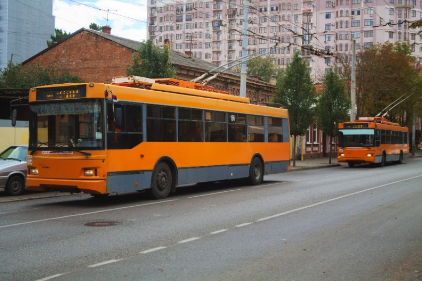 В Краснодаре на Радоницу пустили 6 автобусных маршрутов до кладбищ