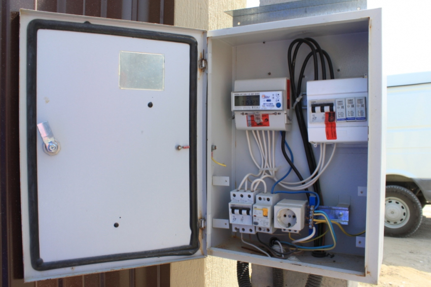 «Россети Кубань» установила семь тысяч антимагнитных пломб потребителям юго-западного энергорайона