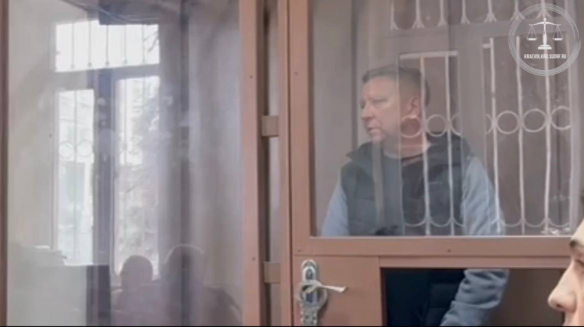 Награды не помогли: суд оставил главу Крымского района Леся в СИЗО 