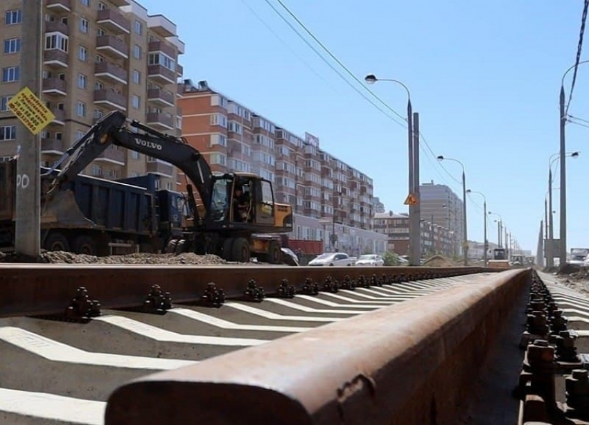 В Краснодаре на Московской уложили уже более 2,7 километров рельсов новой трамвайной ветки