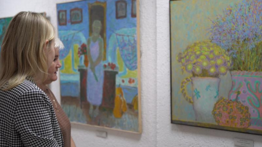 Уникальная выставка кубанских художников открылась в Тамани