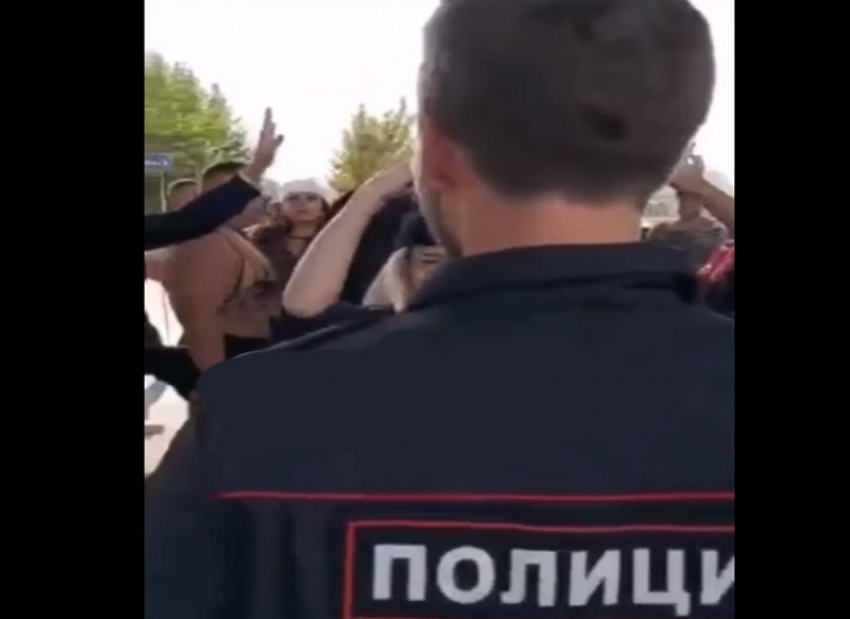 Задержаны переодетые в полицейскую форму участники фрик-вечеринки в Краснодаре