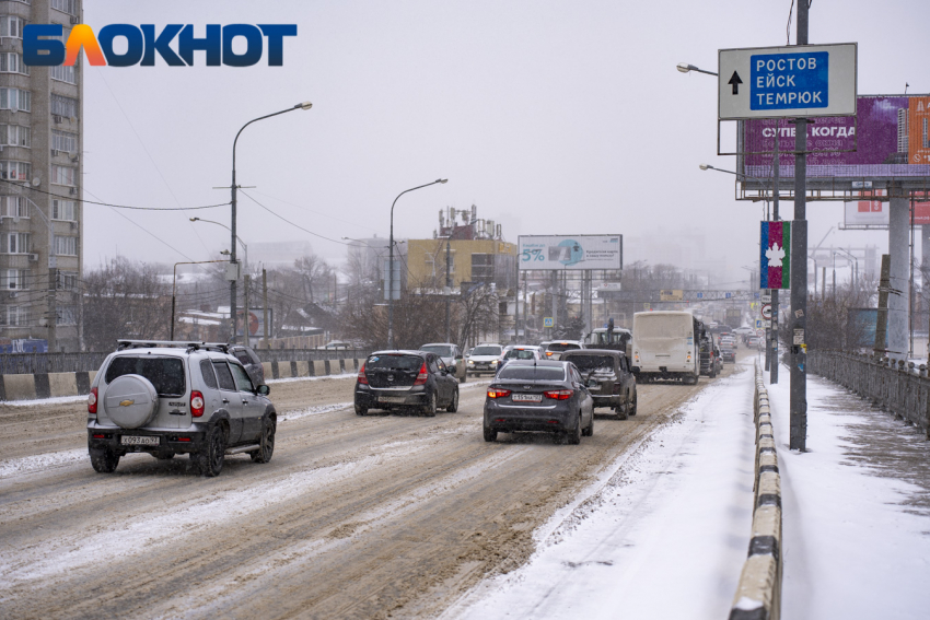 В первый рабочий день дороги Краснодара сковали 10-балльные пробки