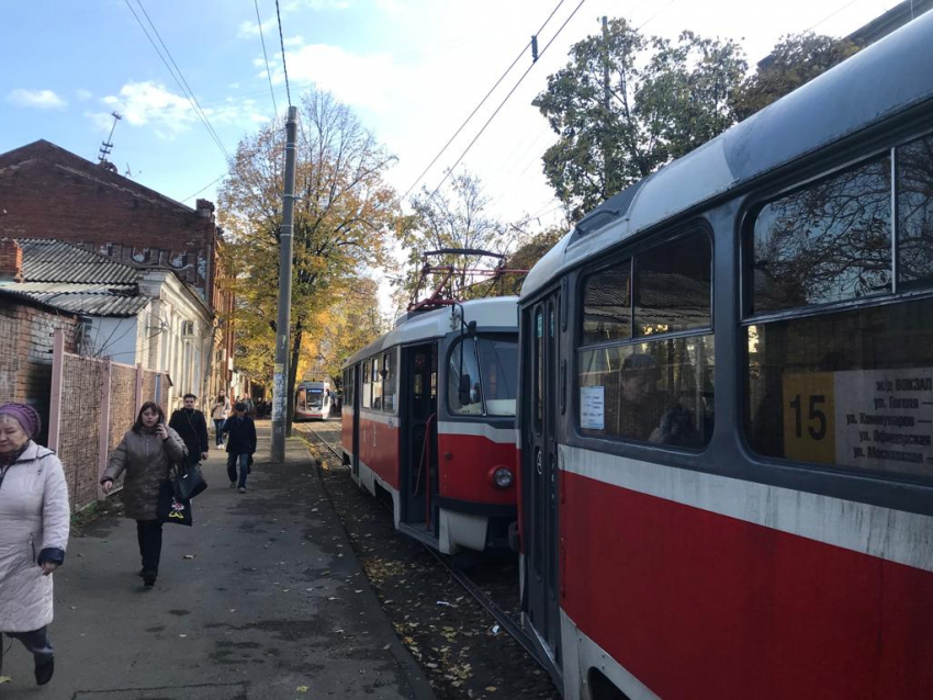 В центре Краснодара к обеду встало движение трамваев