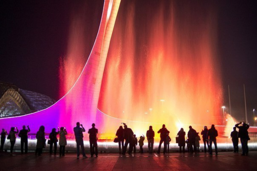 В Олимпийском парке Сочи вновь заработал светомузыкальный фонтан