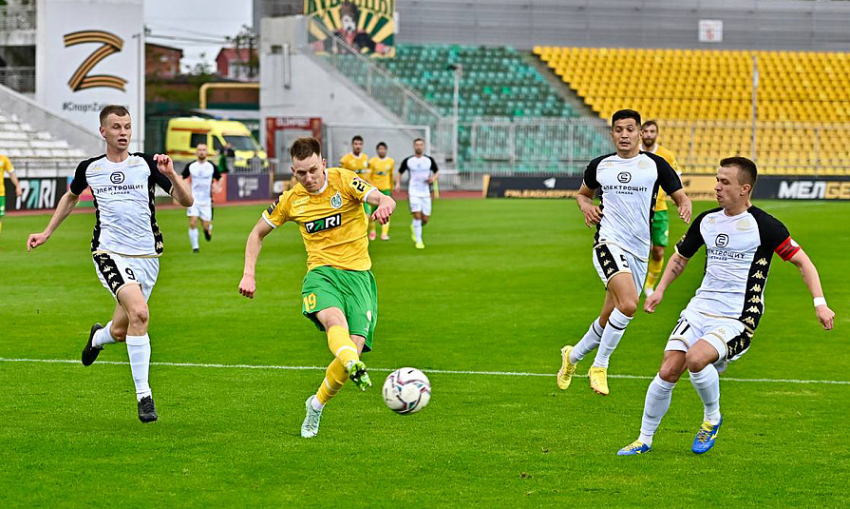 ПФК «Кубань» в Краснодаре сыграла вничью с тольяттинским «Акроном» и продолжает борьбу за сохранение места в Первой лиге