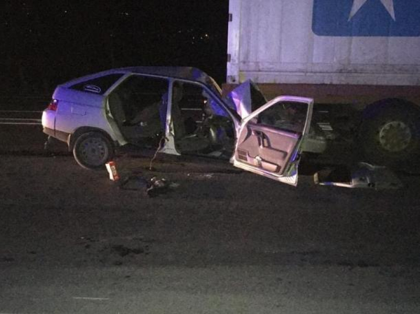Трое молодых парней пострадали в ДТП с грузовиком под Новороссийском 