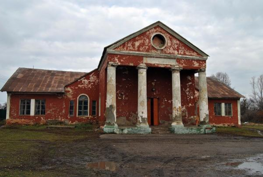 Превращение церкви в сельский клуб