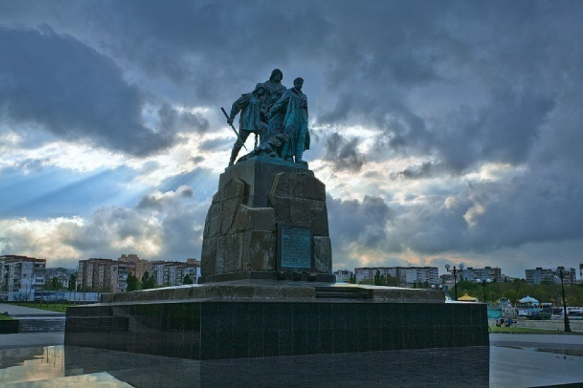Памятники Новороссийска отреставрируют с наступлением теплой погоды