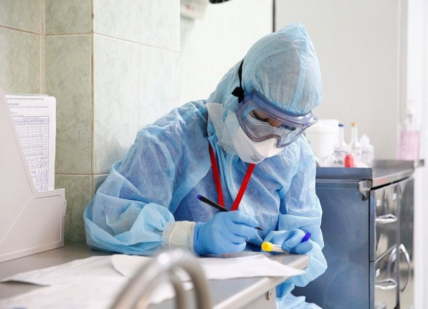 589 новых случаев: заболеваемость COVID-19 на Кубани с начала месяца увеличилась вдвое