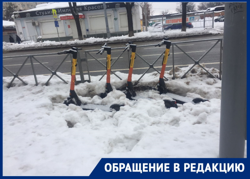 Коммунальные службы Краснодара преступно бездействуют: жительница города о снежных завалах