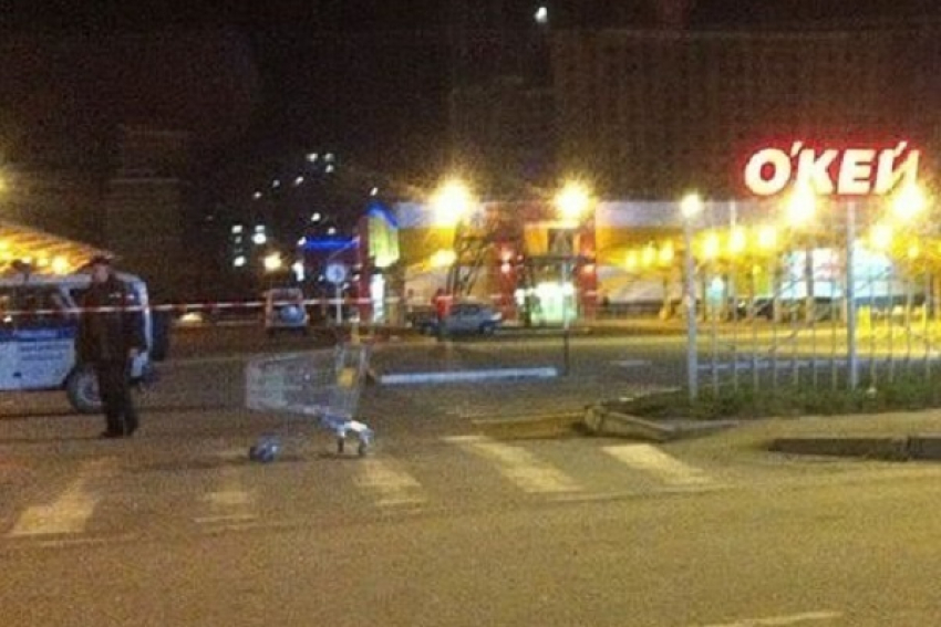 В Краснодаре эвакуировали посетителей гипермаркета по улице Мачуги из-за угрозы взрыва