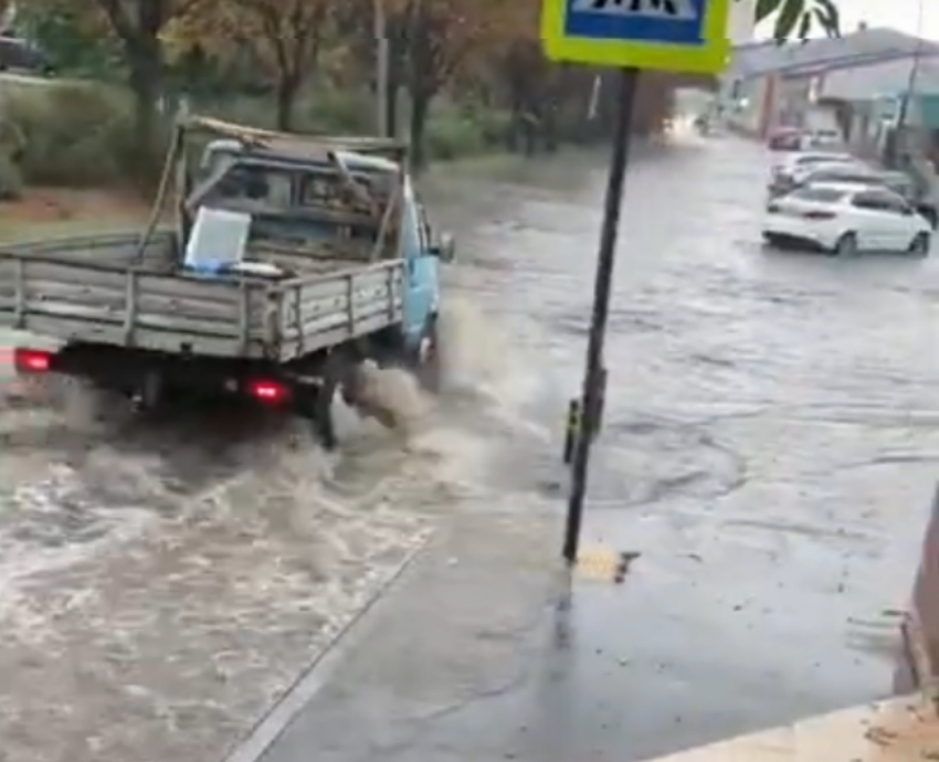 Краснодар снова утонул после очередного ливня 