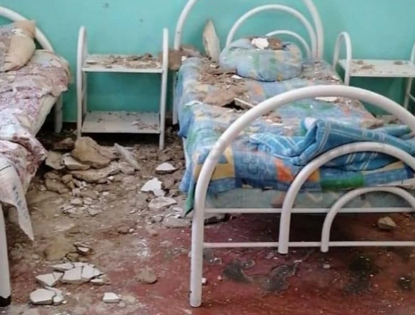 Обрушившийся потолок в больнице на Кубани едва не придавил ребенка 