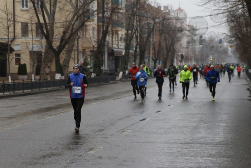  1 января по улицам Краснодара побегут 300 человек 