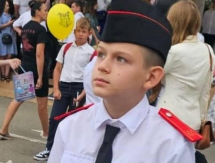 Бесследно исчез: 12-летний мальчик ушел в школу и не вернулся домой в Краснодаре 