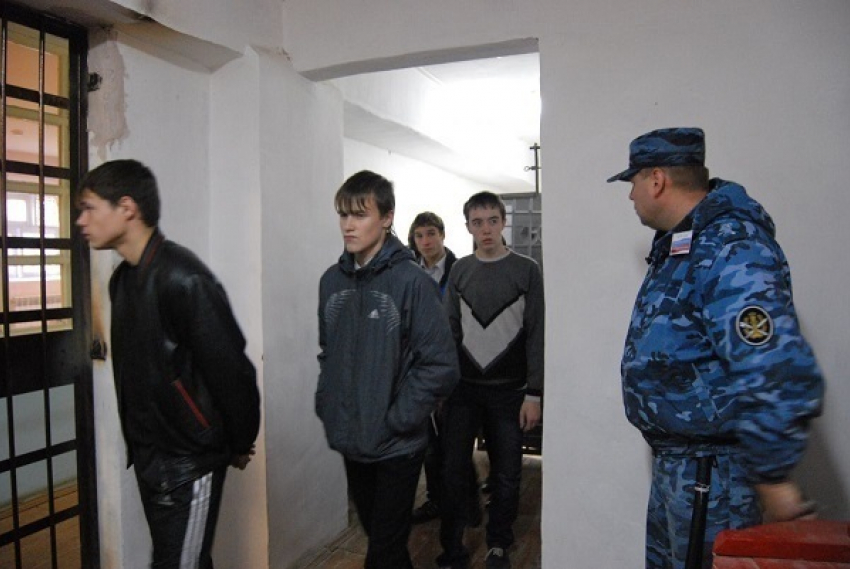 В Майкопе начальника службы режима спецучилища обвинили в халатности