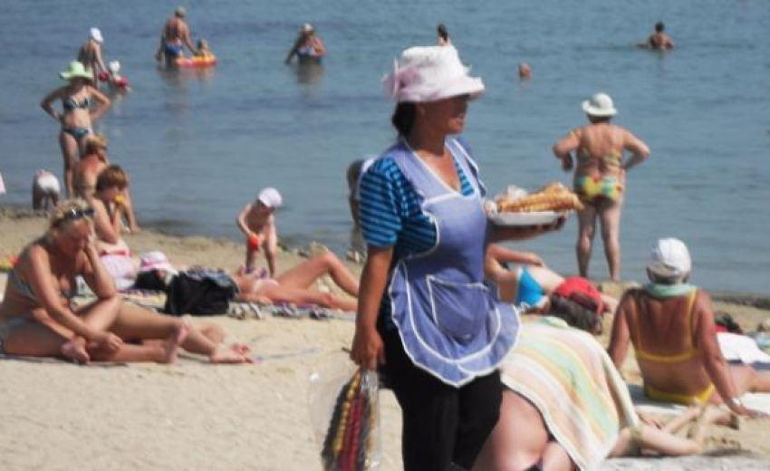 Медики советуют не есть на пляжах Новороссийска