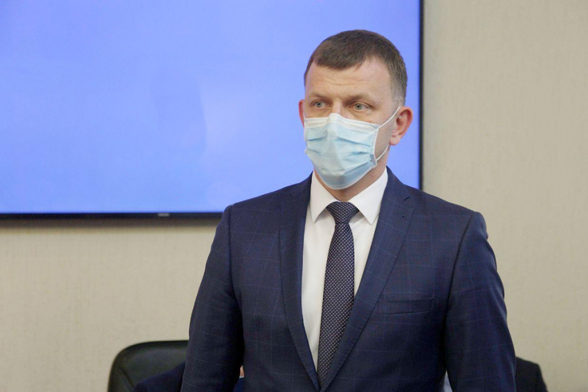 «Выгреб» за ямы: прокуратура наказала замглавы Краснодара за плохие дороги 