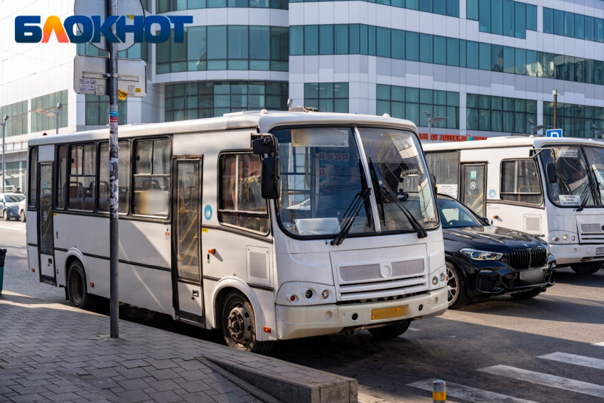 В Краснодаре мужчина под градусом угрожал убить пассажира автобуса