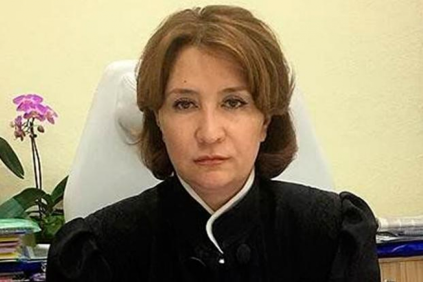 «Насудила» себе диплом «золотая судья» Елена Хахалева из Краснодарского края