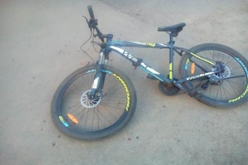  15-летний краснодарский велосипедист попал под колеса иномарки 
