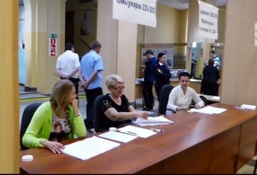 Наблюдатели от КПРФ зафиксировали вброс бюллетеней во время выборов на Кубани