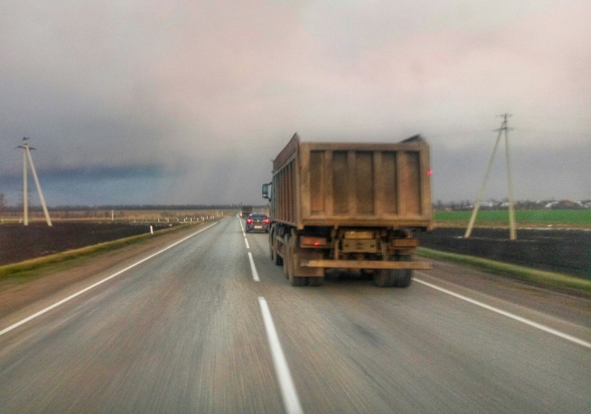 В Краснодарском крае из-за жары движение по федеральным трассам ограничили