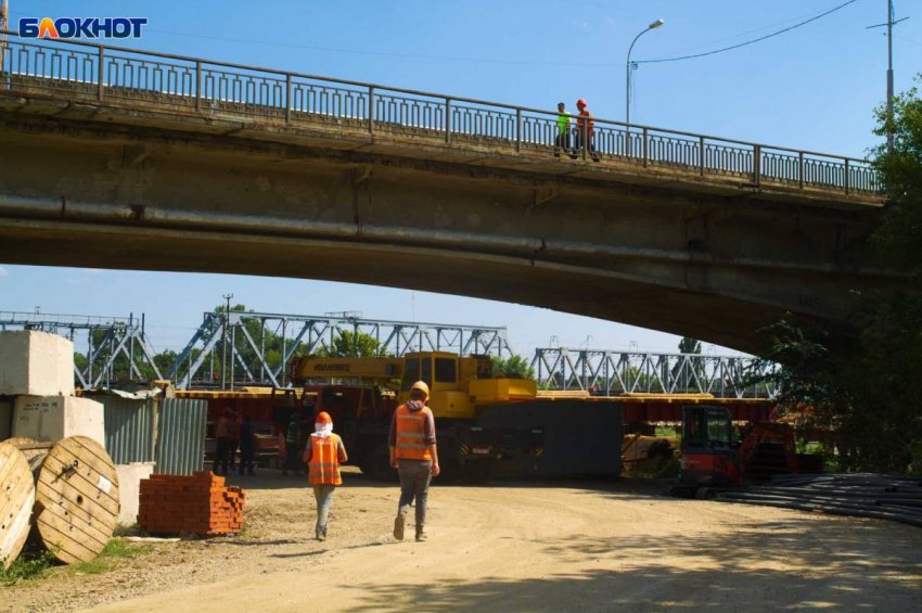 Чтобы ускорить строительство Яблоновского моста в Краснодаре, Минтранс РФ выделит дополнительные 800 млн рублей