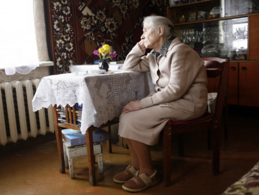 В Краснодаре богатая пенсионерка осталась без миллиона из-за сострадания к приезжим