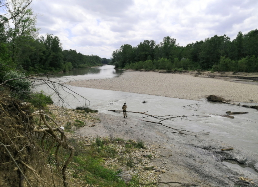 Продолжаются поиски второго пропавшего мальчика в реке Пшеха в Краснодарском крае