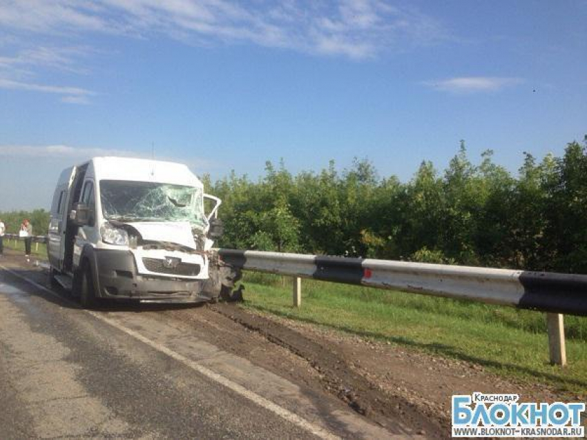 На Западном обходе Краснодара столкнулось три автомобиля