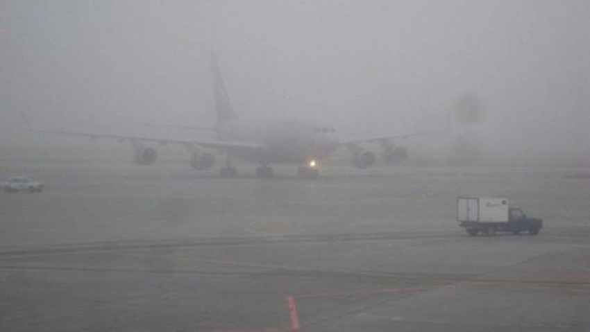 В Краснодаре из-за густого тумана ночью закрылся Международный аэропорт